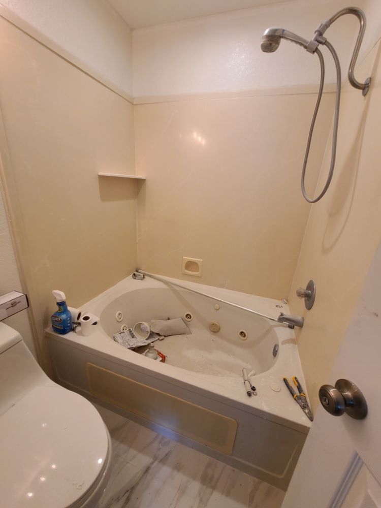 Slide of Saunders Construction