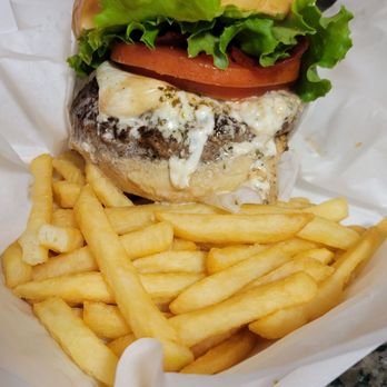 Tnt burger - Bella Ciao Burger - Food Trucks Near Me - Tampa, Florida