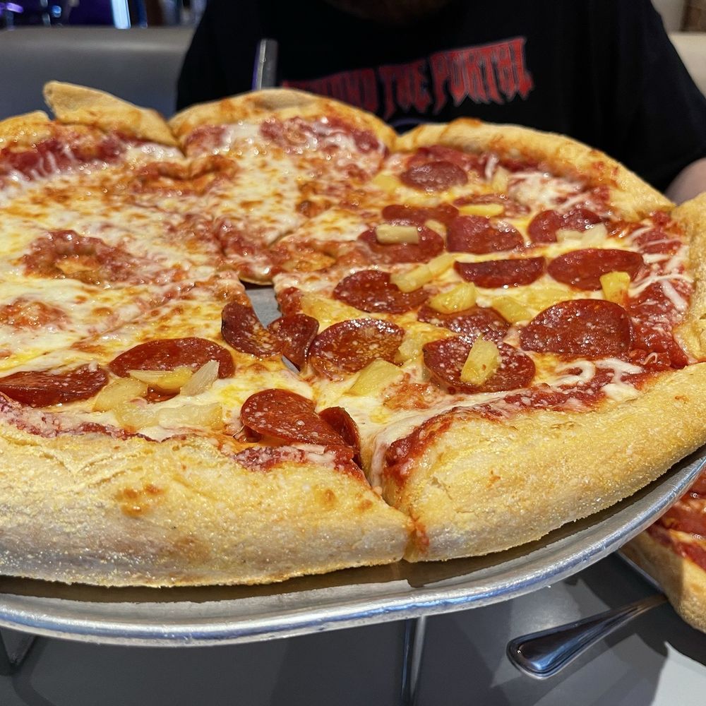 Mellow Mushroom Hickory - Pizza Near Me - Hickory, North Carolina Mellow Mushroom Hickory - Pizza Near Me - Hickory, North Carolina