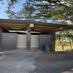 Napuanani Neighborhood Park - Bathrooms