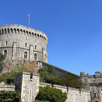 Windsor Castle - View as you enter - Castles Near Me
