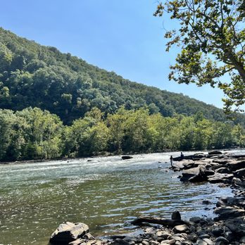 The Sandstone Falls - Amazing river access - we could have waded or swum - Hiking Near Me - Hinton, West Virginia The Sandstone Falls - Amazing river access - we could have waded or swum - Hiking Near Me - Hinton, West Virginia