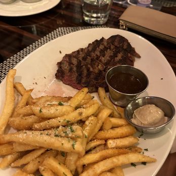 Roanoke - Steak - Cocktail Bars Near Me - Chicago, Illinois