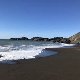 Amazing coastline views from this beach Amazing coastline views from this beach