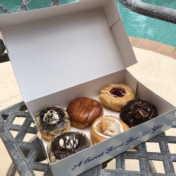 Mojo Donuts - Donuts Near Me - Pembroke Pines, Florida
