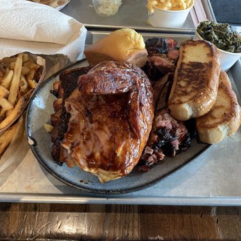 City Barbeque - Judge's Sampler with 2 Pint Sides - Barbeque Near Me - Decatur, Georgia
