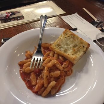 Borgata Pizza Cafe - Cavatini with garlic bread - Italian Near Me - Worthington, Ohio Borgata Pizza Cafe - Cavatini with garlic bread - Italian Near Me - Worthington, Ohio