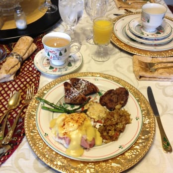 Rock Cottage Gardens - Eggs Benny, stuffed French toast, sausage, and a rice mixture. - Hotels Near Me - Eureka Springs, Arkansas