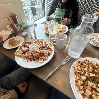 Buttermilk - Coffee & Tea Near Me - Naperville, Illinois