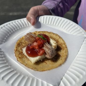 Evil Cooks - Strawberry Churro Cheesecake Taco - Mexican Near Me - Los Angeles, California Evil Cooks - Strawberry Churro Cheesecake Taco - Mexican Near Me - Los Angeles, California