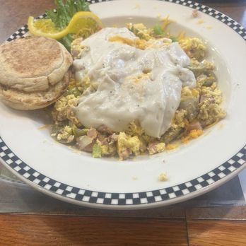 Black Bear Diner Torrance - Country Southern Scramble (1370 cal) - Diners Near Me - Torrance, California