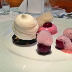 Restaurant Waldschänke - Kirschdessert "Waldschänke"