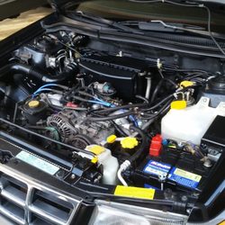 M3 Mobile Detailing - Clean engine on a 17-year old car