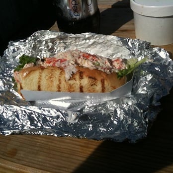 The Net Result - Lobster roll - Seafood Near Me - Vineyard Haven, Massachusetts