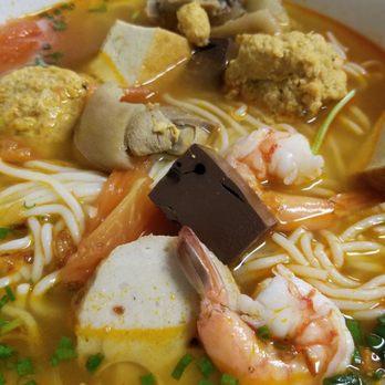 Pho Que Huong - Tomato crab and hue. - Vietnamese Near Me - Honolulu, Hawaii