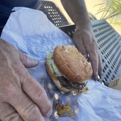 Wally’s Drive In - Triple cheeseburger