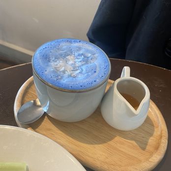 Variable Cafe - Blue latte - Vegan Near Me - Los Angeles, California Variable Cafe - Blue latte - Vegan Near Me - Los Angeles, California
