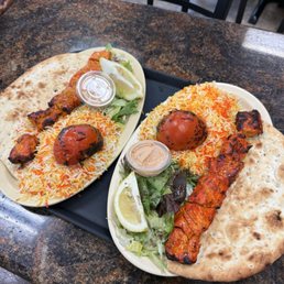 Chicken Karahi Served withTandoori Bread, Salad
