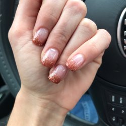 Vip Nails and Spa - Peter's work. November ready pretty nails.