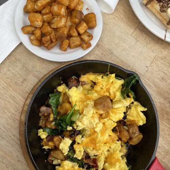 Fratelli Cafe - Bacon Hash - Coffee & Tea Near Me - Los Angeles, California Fratelli Cafe - Bacon Hash - Coffee & Tea Near Me - Los Angeles, California