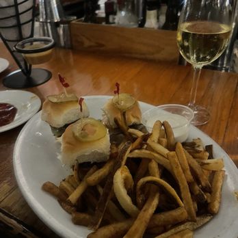 The Delachaise - Delachaise sliders - Wine Bars Near Me - New Orleans, Louisiana The Delachaise - Delachaise sliders - Wine Bars Near Me - New Orleans, Louisiana