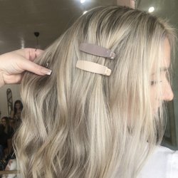 Blondie Salon Suite