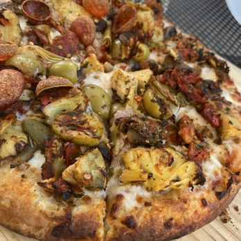 Viaggio Estate & Winery - Pizza - Wineries Near Me - Acampo, California Viaggio Estate & Winery - Pizza - Wineries Near Me - Acampo, California