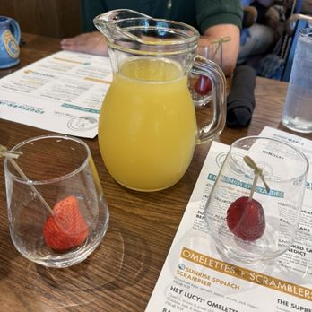 Another Broken Egg Cafe - Mmmmimosa! - American Near Me - Winston Salem, North Carolina