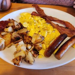 Sunset Grill - Hash potatoes, scrambled eggs, sausage and bacon