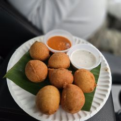 Sandy's Food Mania - Mysore bonda