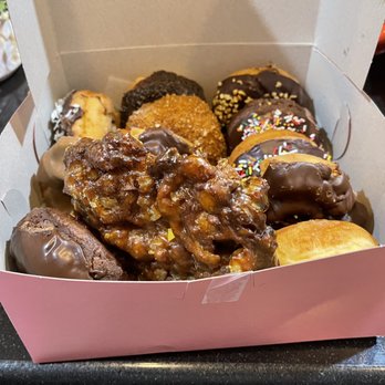 Friendly Donut House - Dozen mixed donuts w/ Apple fritter up front. - Donuts Near Me - Henderson, Nevada