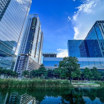 Discovery Green - Parks Near Me - Houston, Texas Discovery Green - Parks Near Me - Houston, Texas