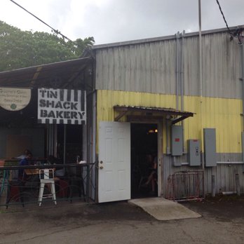 Tin Shack Bakery - Tin shack bakery, great open air seating - Coffee & Tea Near Me - Pāhoa, Hawaii