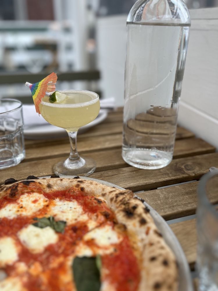 Social spots from Roey's