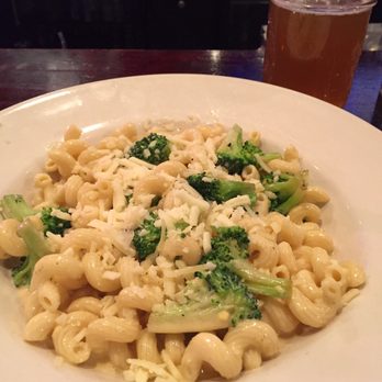 LeadBelly - Standard mac and cheese. Able to add veggies as well (protein too). - New American Near Me - Lincoln, Nebraska LeadBelly - Standard mac and cheese. Able to add veggies as well (protein too). - New American Near Me - Lincoln, Nebraska