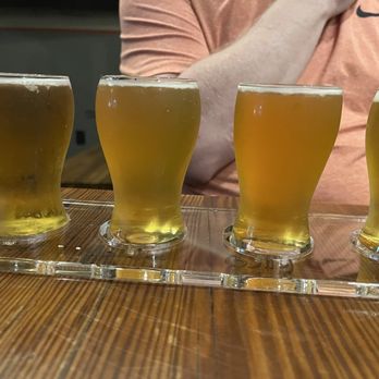 Southern Barrel Brewing - Beer Flight 2 - American Near Me - Bluffton, South Carolina