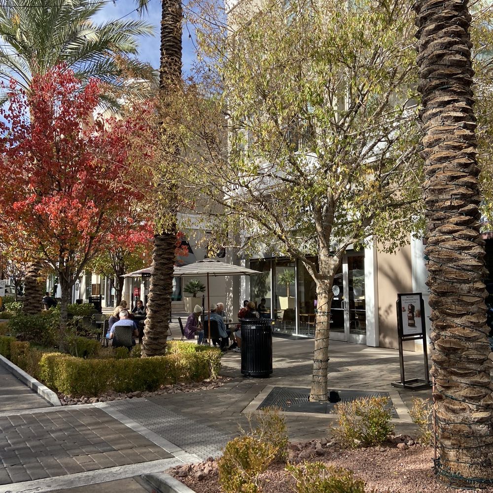 The Coffee Bean & Tea Leaf - Outside - Coffee & Tea Near Me - Henderson, Nevada
