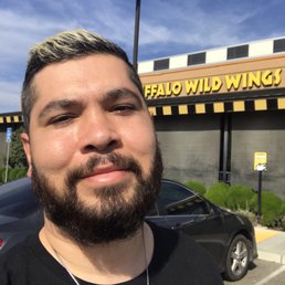 Exterior photo of Buffalo Wild Wings - Fresno, California Exterior photo of Buffalo Wild Wings - Fresno, California