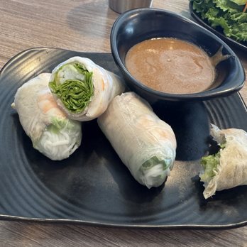 Pho Oxnard - Spring rolls with peanut sauce - Vietnamese Near Me - Oxnard, California