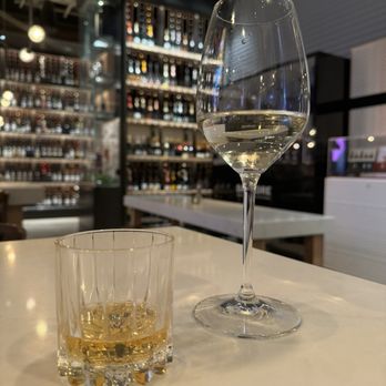 Wally's - Scotch & champagne - New American Near Me - Las Vegas, Nevada