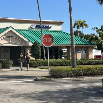 Philly Pretzel Factory - Pretzels Near Me - Palm Beach Gardens, Florida