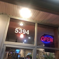 Alladeen Grill & BBQ - Entrance