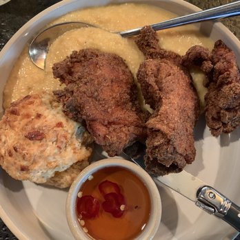 WHINO - Chicken and grits - Tapas/Small Plates Near Me - Arlington, Virginia