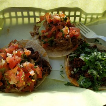 Angel's Taqueria - Al Pastor, Chorizo, and Carne Asada tacos made for a GREAT pre-dinner snack! - Street Vendors Near Me - Portland, Oregon Angel's Taqueria - Al Pastor, Chorizo, and Carne Asada tacos made for a GREAT pre-dinner snack! - Street Vendors Near Me - Portland, Oregon