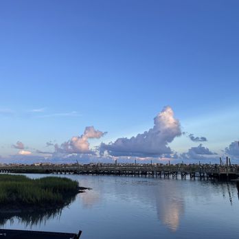 Dead Dog Saloon - Seafood Near Me - Murrells Inlet, South Carolina