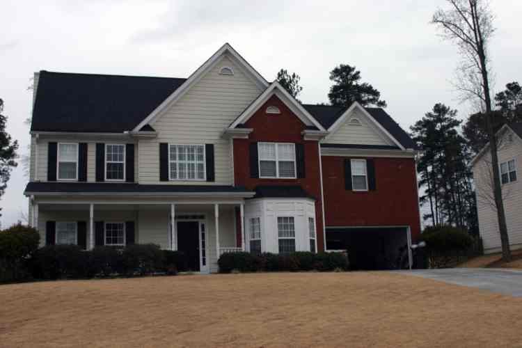 Slide of Wages Goldstar Roofing & Gutters