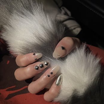 Fantastic Nails - Nail Salons Near Me - Paramount, California