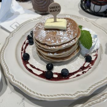 Sweet Maple - Mini Petite Pancake - Breakfast & Brunch Near Me - Santa Monica, California Sweet Maple - Mini Petite Pancake - Breakfast & Brunch Near Me - Santa Monica, California