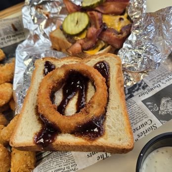 Rich's Famous Burgers - Sullivan - The western with pickles - American Near Me - Sullivan, Missouri Rich's Famous Burgers - Sullivan - The western with pickles - American Near Me - Sullivan, Missouri