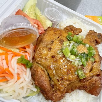 Pho Viet’s II - 29. Grilled Lemongrass Chicken Leg with Rice - Vietnamese Near Me - Newton, Massachusetts Pho Viet’s II - 29. Grilled Lemongrass Chicken Leg with Rice - Vietnamese Near Me - Newton, Massachusetts